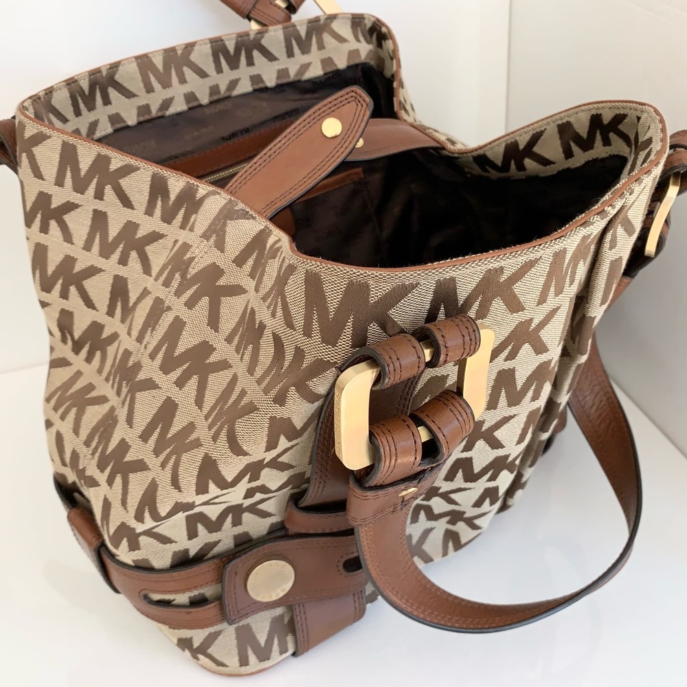 Michael Kors Shoulder Bag